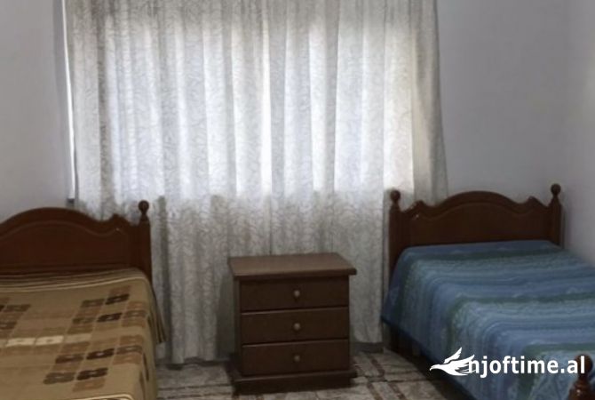 Shtepi me qera Apartament ne Tirane, 3+1, Mobilimi E mobiluar, Pagesa 53,000  Leke.