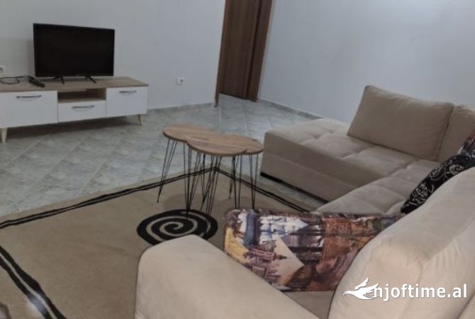 Shtepi me qera 1+1 ne Tirane - 34,000 Leke