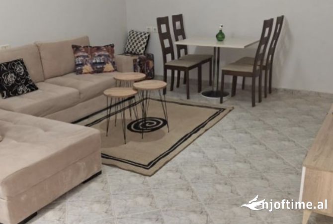 Shtepi me qera 1+1 ne Tirane - 34,000 Leke