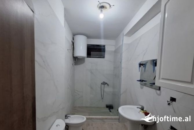 Shtepi me qera Apartament ne Tirane, 1+1, Mobilimi E mobiluar, Pagesa 34,000  Leke.