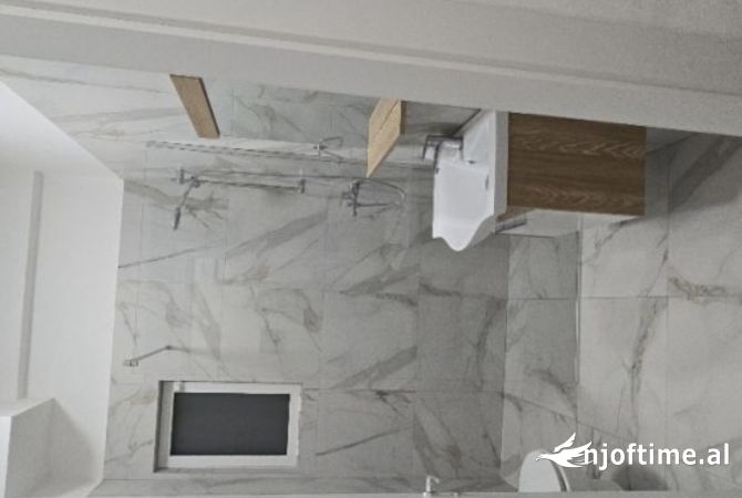 Shtepi me qera Apartament ne Tirane, 1+1, Mobilimi E mobiluar, Pagesa 700  Euro.