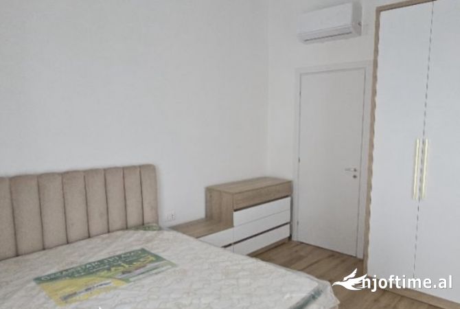 Shtepi me qera Apartament ne Tirane, 1+1, Mobilimi E mobiluar, Pagesa 700  Euro.