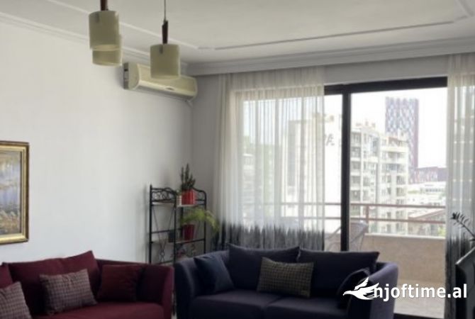 Shtepi me qera 2+1 ne Tirane - 800 Euro