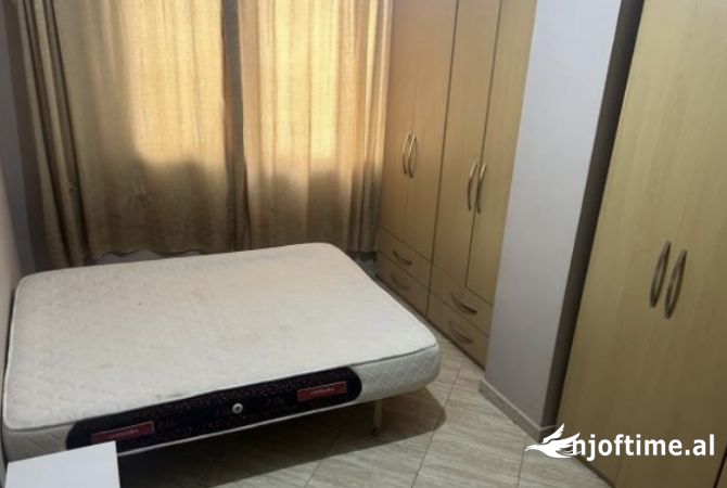 Shtepi me qera 2+1 ne Tirane - 47,000 Leke