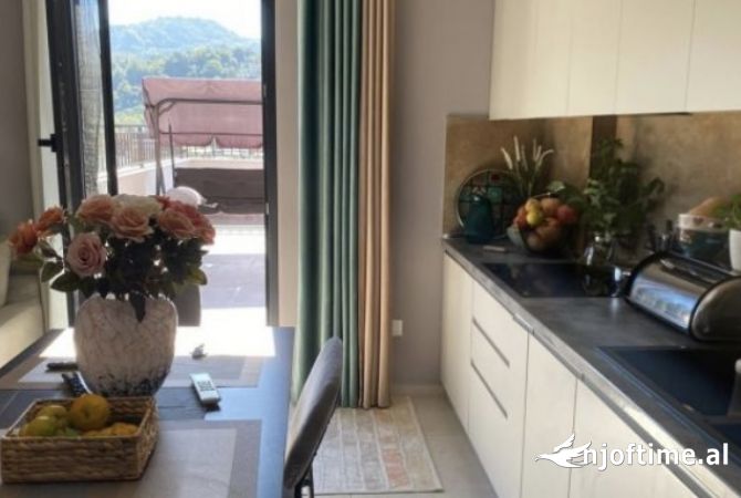 Shtepi ne shitje 2+1 ne Tirane - 280,000 Euro