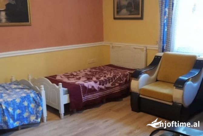 Shtepi me qera Apartament ne Tirane, 2+1, Mobilimi E mobiluar, Pagesa 48,000  Leke.