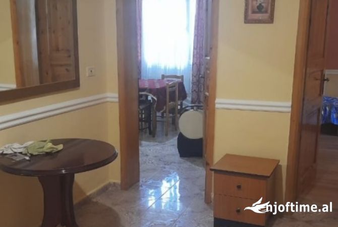 Shtepi me qera Apartament ne Tirane, 2+1, Mobilimi E mobiluar, Pagesa 48,000  Leke.