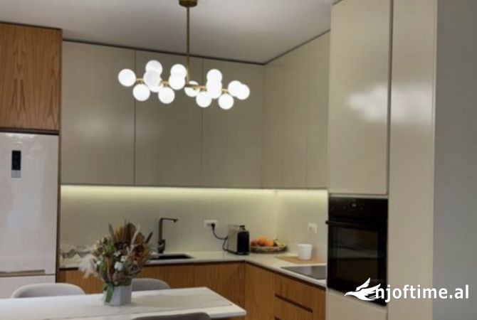 Shtepi me qera Apartament ne Tirane, 1+1, Mobilimi E mobiluar, Pagesa 1,000  Euro.