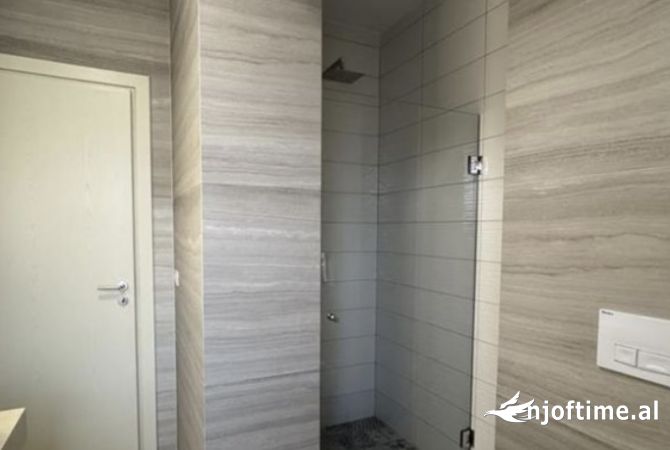 Shtepi me qera Apartament ne Tirane, 1+1, Mobilimi E mobiluar, Pagesa 1,000  Euro.