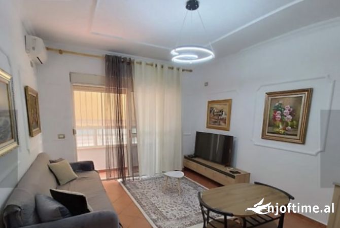 Shtepi me qera 1+1 ne Tirane - 430 Euro