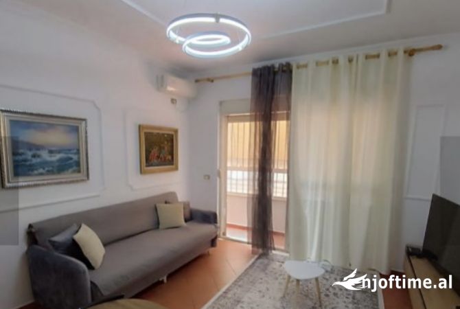 Shtepi me qera Apartament ne Tirane, 1+1, Mobilimi E mobiluar, Pagesa 430  Euro.