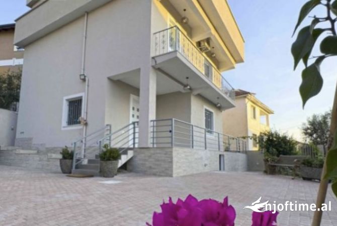 Shtepi me qera 2+1 ne Tirane - 1,250 Euro
