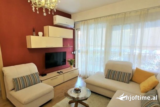 Shtepi me qera 1+1 ne Tirane - 750 Euro