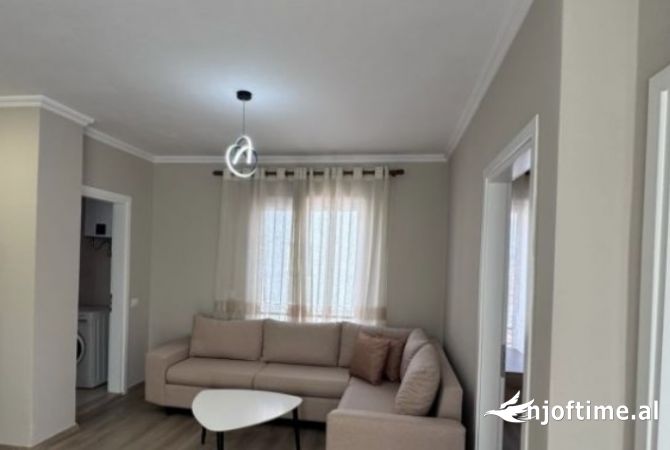 Shtepi me qera 2+1 ne Tirane - 500 Euro