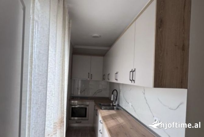 Shtepi me qera Apartament ne Tirane, 2+1, Mobilimi E mobiluar, Pagesa 500  Euro.