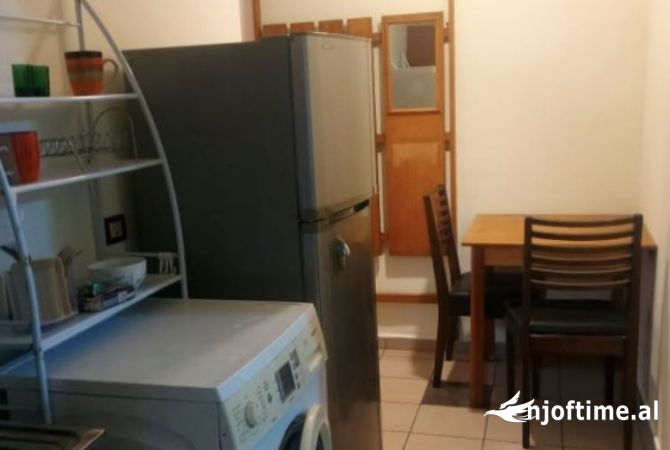 Shtepi me qera Garsoniere ne Tirane - 32,000 Leke
