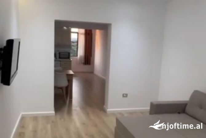Shtepi me qera Apartament ne Tirane, 1+1, Mobilimi E mobiluar, Pagesa 500  Euro.