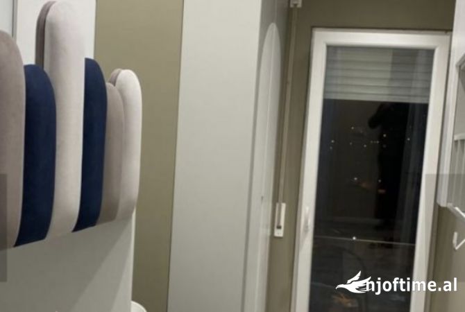 Shtepi me qera Apartament ne Tirane, 2+1, Mobilimi E mobiluar, Pagesa 600  Euro.