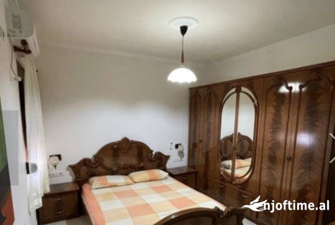 Shtepi me qera Apartament ne Tirane, 2+1, Mobilimi E mobiluar, Pagesa 70,000  Leke.