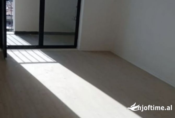 Shtepi me qera Apartament ne Tirane, 2+1, Mobilimi E mobiluar, Pagesa 35,000  Leke.