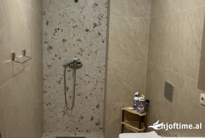 Shtepi me qera 2+1 ne Tirane - 600 Euro