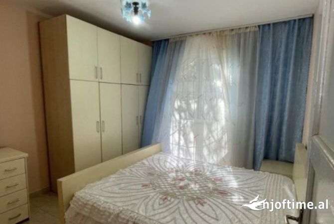 Shtepi me qera 2+1 ne Tirane - 40,000 Leke