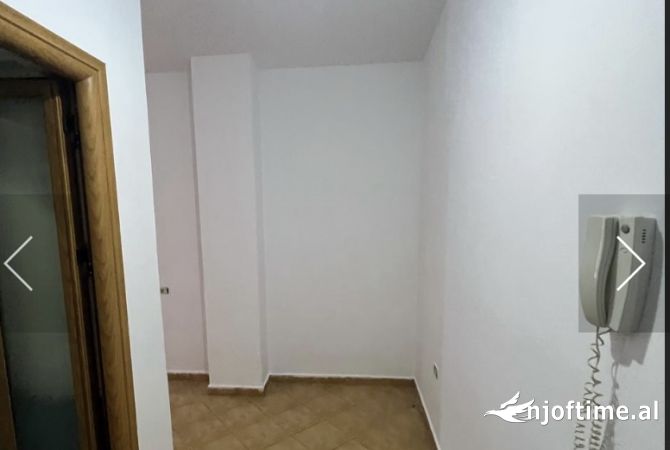 Shtepi me qera 2+1 ne Tirane - 35,000 Leke