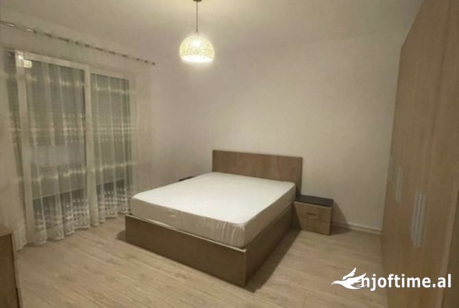 Shtepi ne shitje Apartament ne Tirane, 1+1, Mobilimi E mobiluar, Pagesa 142,000  Euro.
