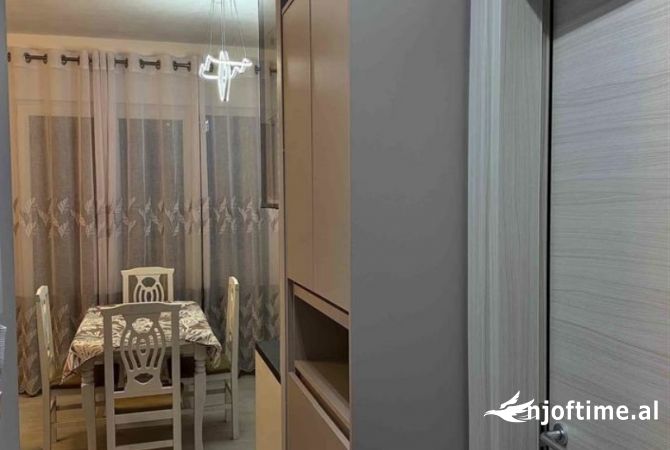 Shtepi me qera Apartament ne Tirane, 1+1, Mobilimi E mobiluar, Pagesa 65,000  Leke.