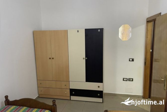 Shtepi me qera 1+1 ne Tirane - 330 Euro