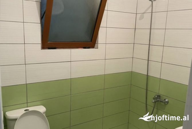 Shtepi me qera Apartament ne Tirane, 1+1, Mobilimi E mobiluar, Pagesa 330  Euro.