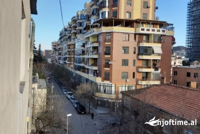 Shtepi me qera Apartament ne Tirane, 1+1, Mobilimi E mobiluar, Pagesa 550  Euro.