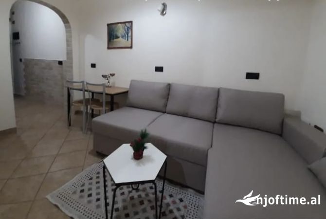 Shtepi me qera 1+1 ne Tirane - 340 Euro