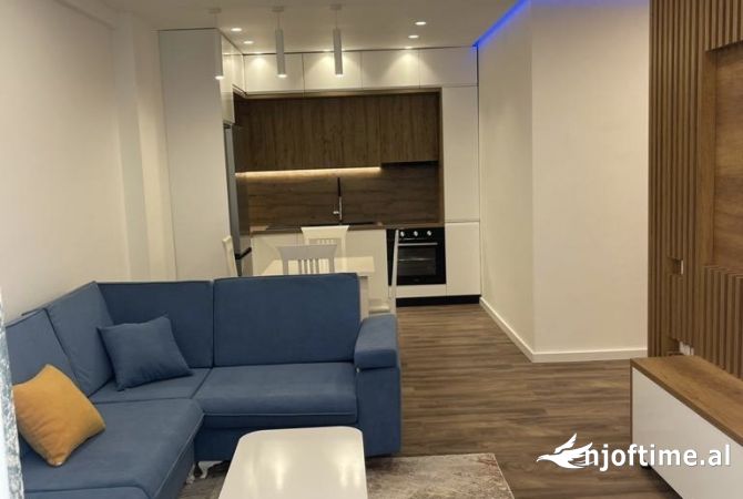 Shtepi me qera 2+1 ne Tirane - 600 Euro