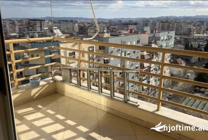 Shtepi ne shitje Apartament ne Tirane, 2+1, Mobilimi E mobiluar, Pagesa 280,000  Euro.