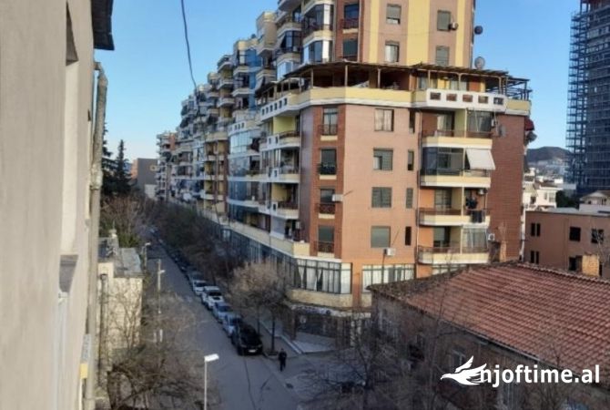 Shtepi me qera Apartament ne Tirane, 1+1, Mobilimi E mobiluar, Pagesa 550  Euro.