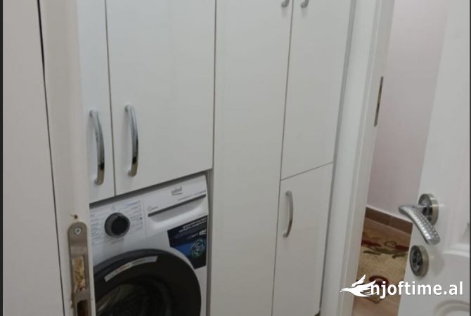 Shtepi me qera Apartament ne Tirane, 1+1, Mobilimi E mobiluar, Pagesa 550  Euro.