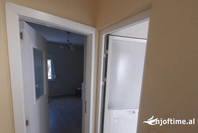 Shtepi me qera 1+1 ne Tirane - 430 Euro