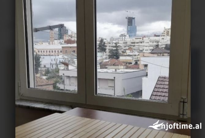 Shtepi me qera Apartament ne Tirane, 1+1, Mobilimi E mobiluar, Pagesa 430  Euro.