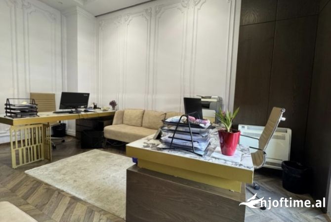 Ambient biznesi me qera 3+1 ne Tirane - 600 Euro