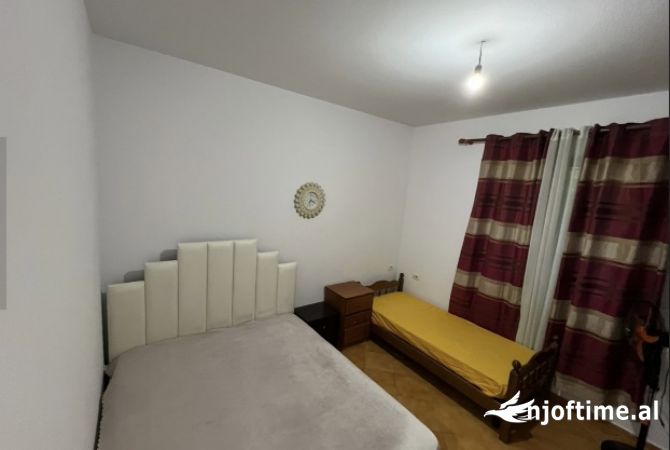 Shtepi me qera 2+1 ne Tirane - 40,000 Leke