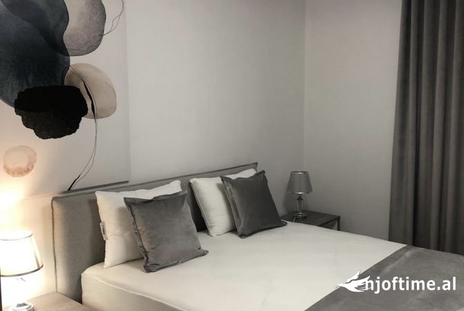 Shtepi me qera 1+1 ne Tirane - 1,200 Euro