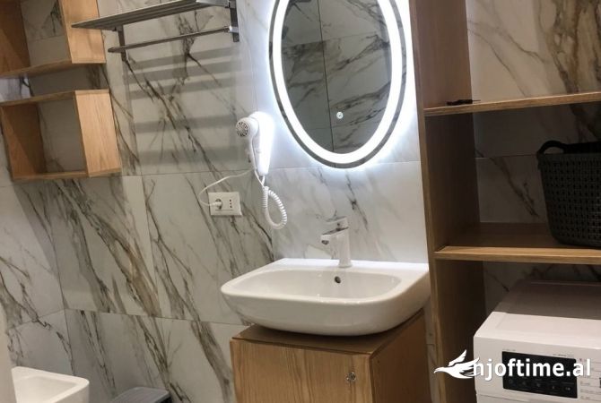 Shtepi me qera Apartament ne Tirane, 1+1, Mobilimi E mobiluar, Pagesa 1,200  Euro.