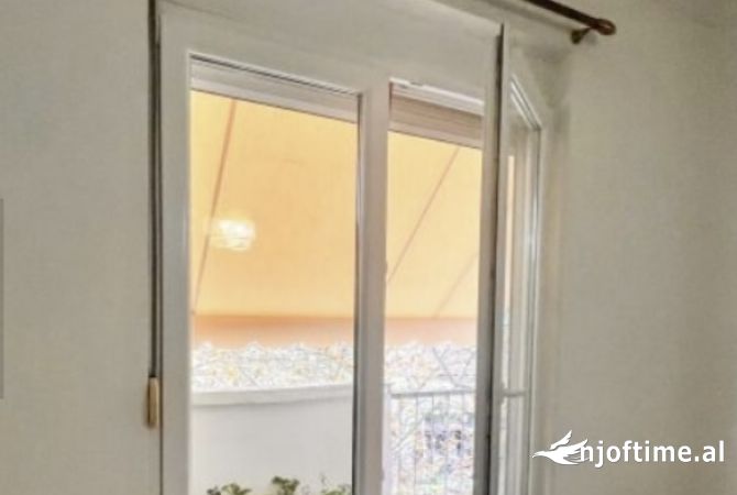 Shtepi me qera 2+1 ne Tirane - 620 Euro