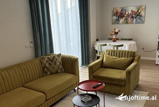 Shtepi me qera Apartament ne Tirane, 1+1, Mobilimi E mobiluar, Pagesa 500  Euro.