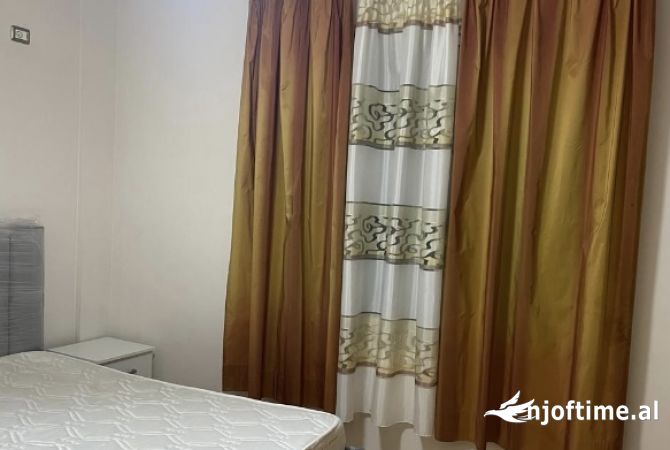 Shtepi me qera Apartament ne Tirane, 2+1, Mobilimi E mobiluar, Pagesa 500  Euro.