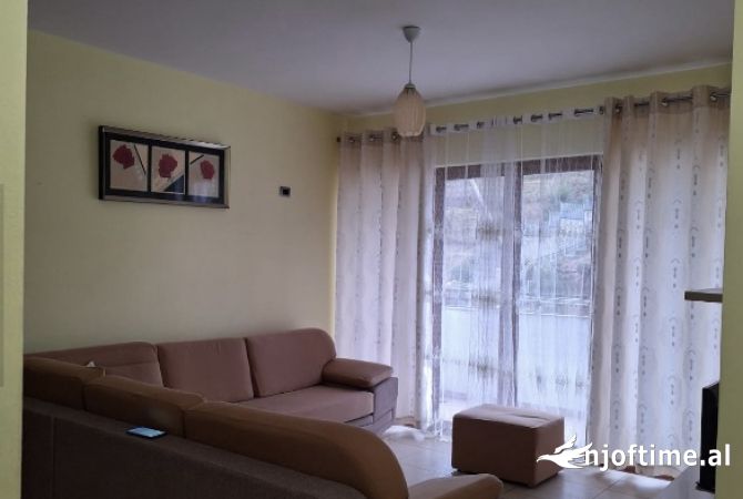Shtepi me qera 3+1 ne Tirane - 38,000 Leke
