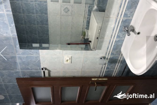 Shtepi me qera Apartament ne Tirane, 1+1, Mobilimi E mobiluar, Pagesa 63,000  Leke.