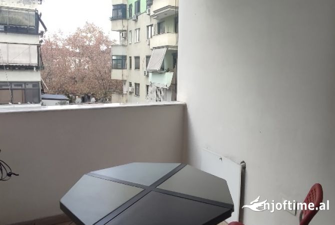 Shtepi me qera Apartament ne Tirane, 2+1, Mobilimi Bosh, pa mobiluar, Pagesa 650  Euro.