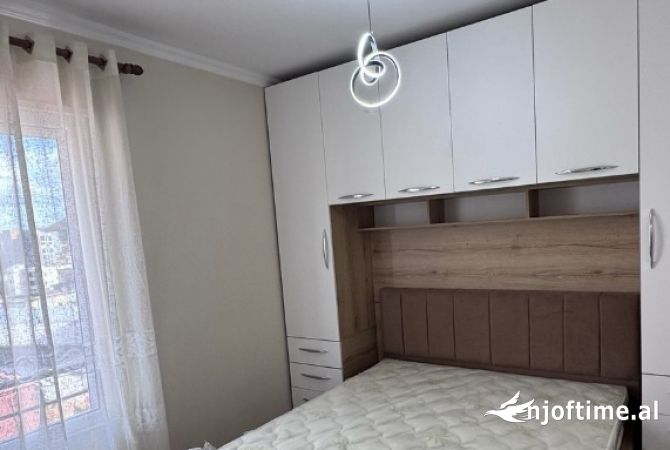 Shtepi me qera 2+1 ne Tirane - 450 Euro